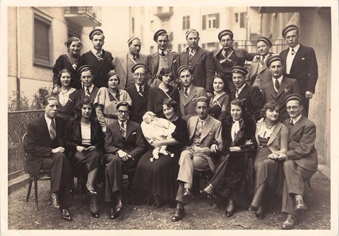 1932