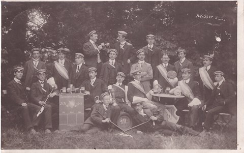 1911