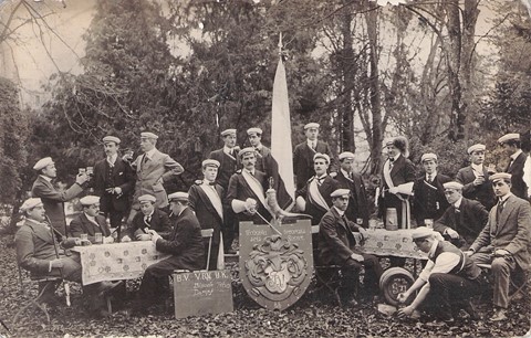 1912